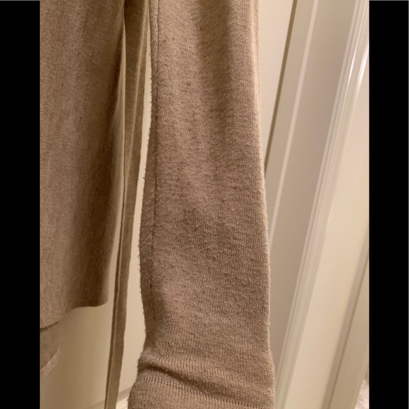 Sweater from Forever 21 - Picture 5 of 7